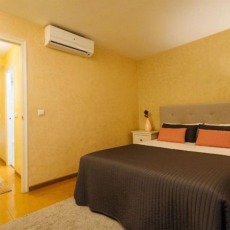 Pajaritos Suite Apartment - Private Parking Included Sevilla Dış mekan fotoğraf