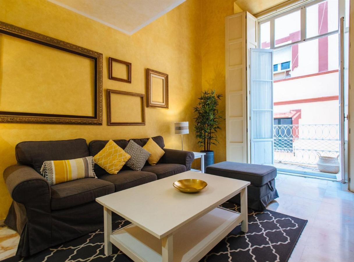 Pajaritos Suite Apartment - Private Parking Included Sevilla Dış mekan fotoğraf